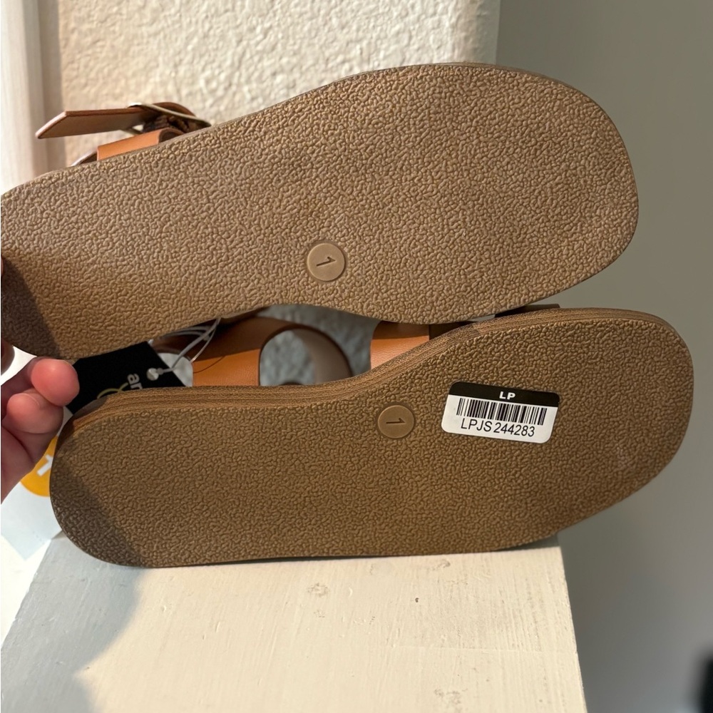 Art Class Kids Mari Ankle Strap Sandals Girls Size 1 Gold Buckle Cognac NWT - Picture 5 of 6